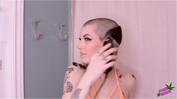 Ryland BabyLove - head shave in bikini