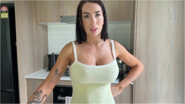 Aysha Paige - Chat with Step Mommy