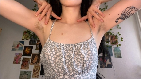 petitelilith - Hairy armpits tease