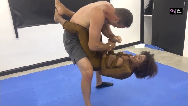 Kink Sports - Mighty Monica crushes him with her power thigh squeeze