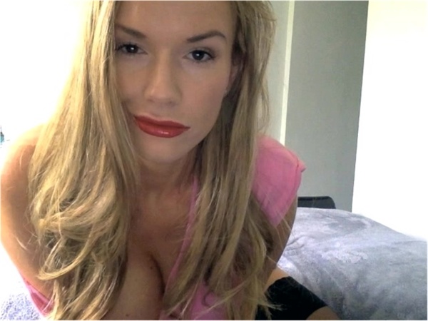 MissTiff - Face sitting on a sub