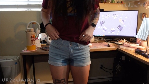 ur2dwaifu - Gamer Girl Pisses Herself Plaid Panty