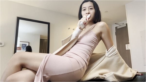 FelicityAzura - Asian Giantess Shrinks Realtor