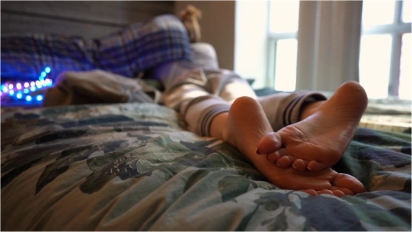 Imilia Audley - Quick Soles Tease and Ignore