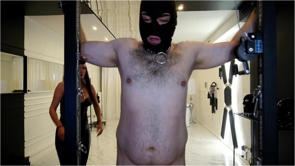 Mistress Blackdiamoond and Missy van Licks - Ballbusting Queens
