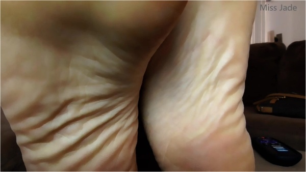 Goddess Miss Jade - After Errand Foot Care