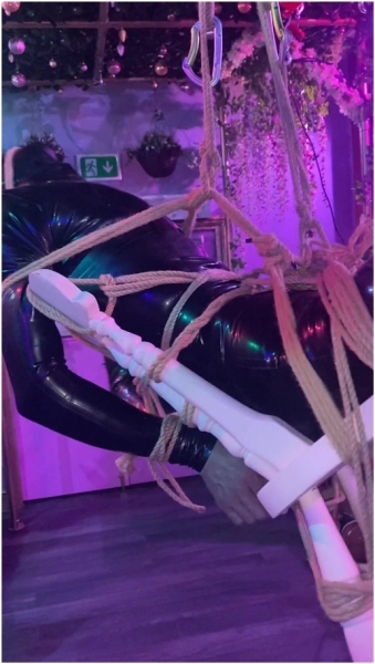 Vivienne l'Amour - DEEP IN THE SUBSPACE -SUSPENSION BONDAGE