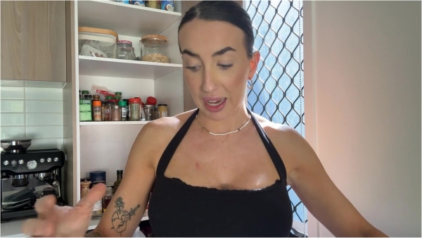 Aysha Paige - Clean With Me