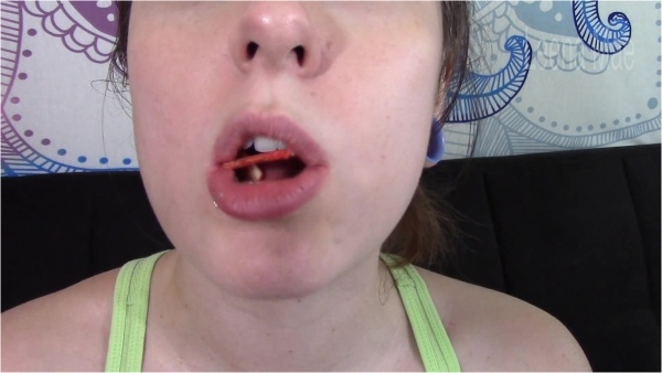 Leena Mae - ASMR Chewing Crunchy Chips and Crinkling