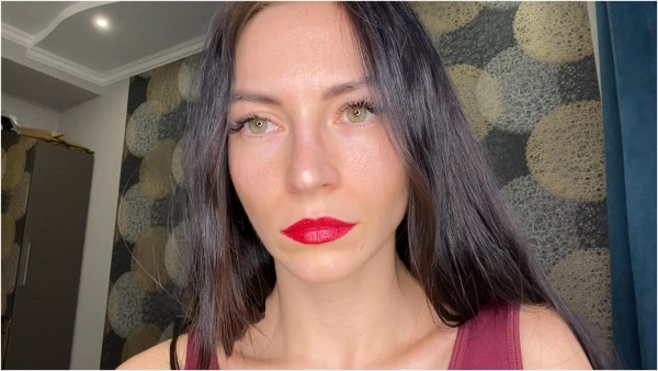 Princess Monica - Face and mouth fetish Giantess