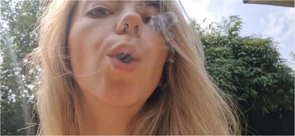 Lina Roselina - Smoking A Cigarette Instead Of Stretching
