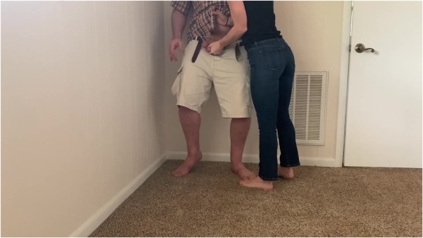 Nutcracker Princess - Brutal Ballbusting Squeezes I Reach In His Pants And Try To Pop His Nuts - Country Girl Ali
