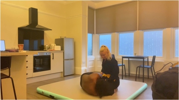 World Of Natalie Pauer - Beating Up A Black Guy Until He Is Hard And Giving Him JOI In Strong Headscissors