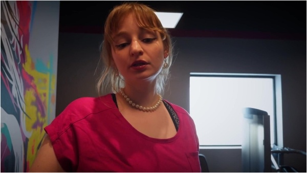 Delilah Cass - FREE SFW Hotel Gym Workout